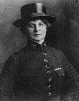 WWI Official U.S. Navy Photograph of Higbee in her uniform, now in the collections of the National Archives.